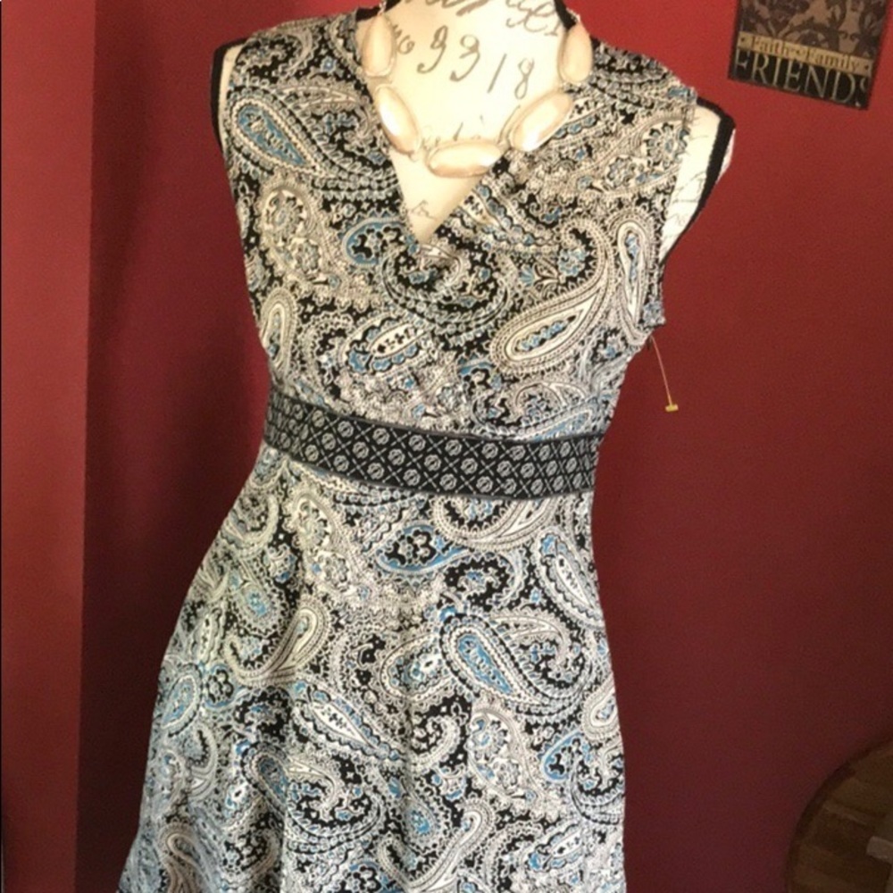 Mid calf semi casual sleeveless dress 👗